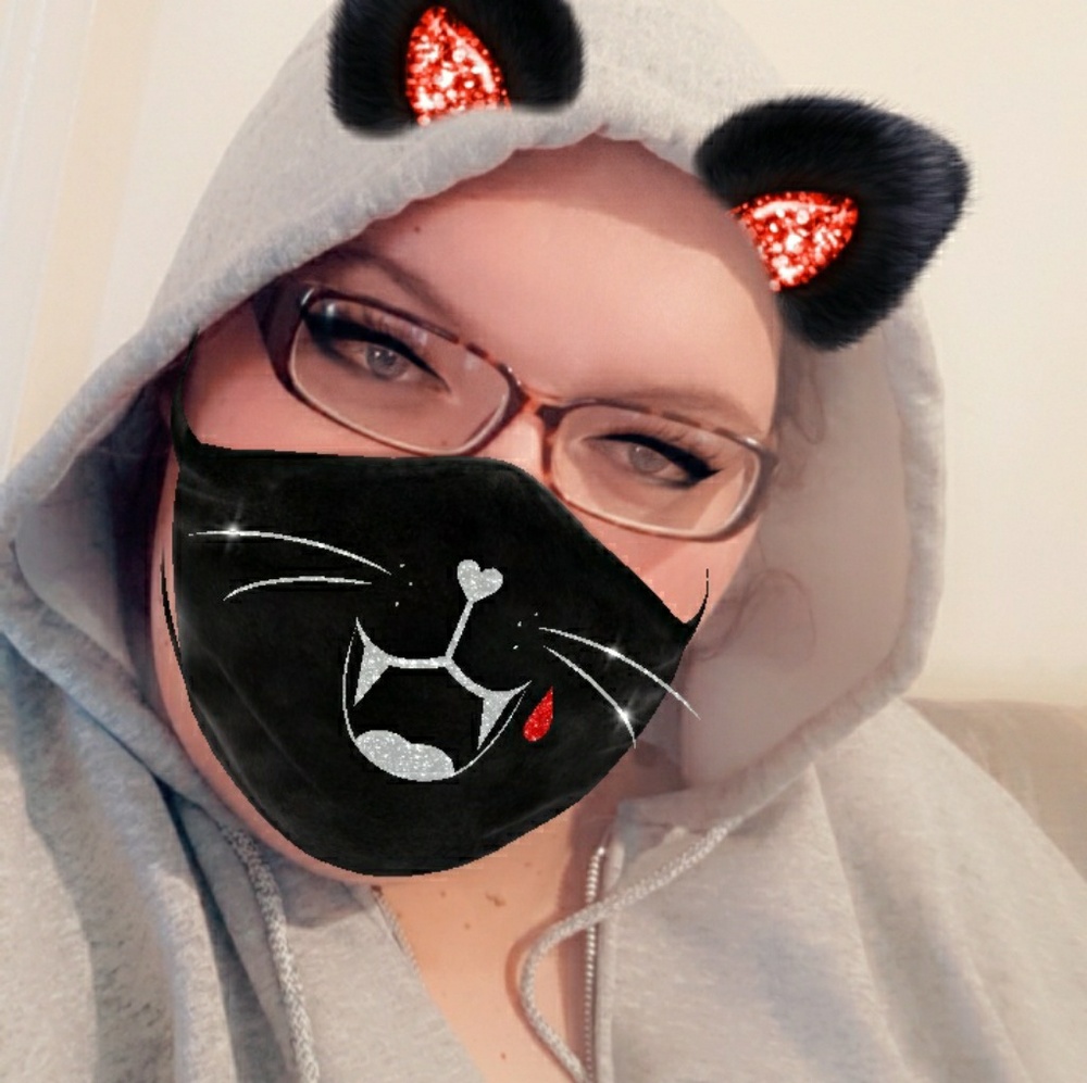 Meet your Posher, Kassandra